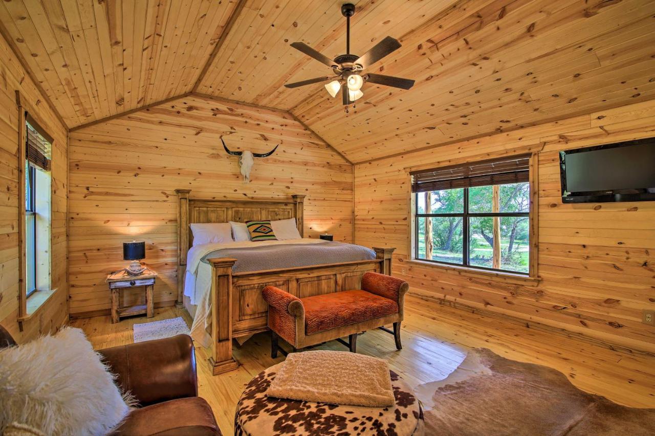 Rustic-Chic Country Cabin - 10 Mi To Main Street! Fredericksburg Buitenkant foto