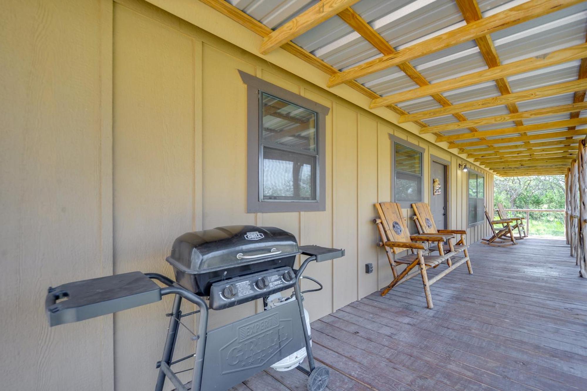 Rustic-Chic Country Cabin - 10 Mi To Main Street! Fredericksburg Buitenkant foto
